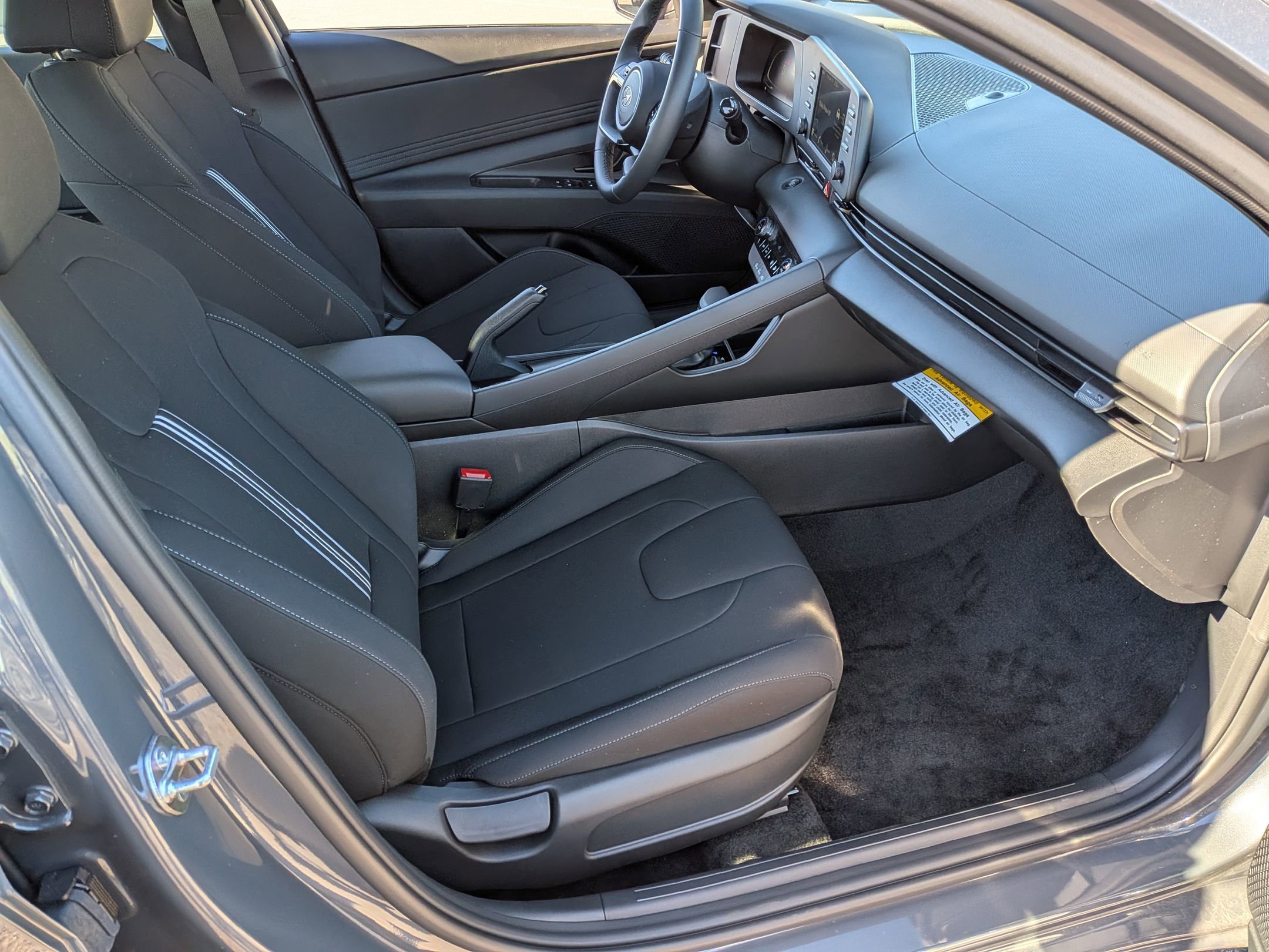 New 2026 Hyundai Elantra Sport FWD image 23