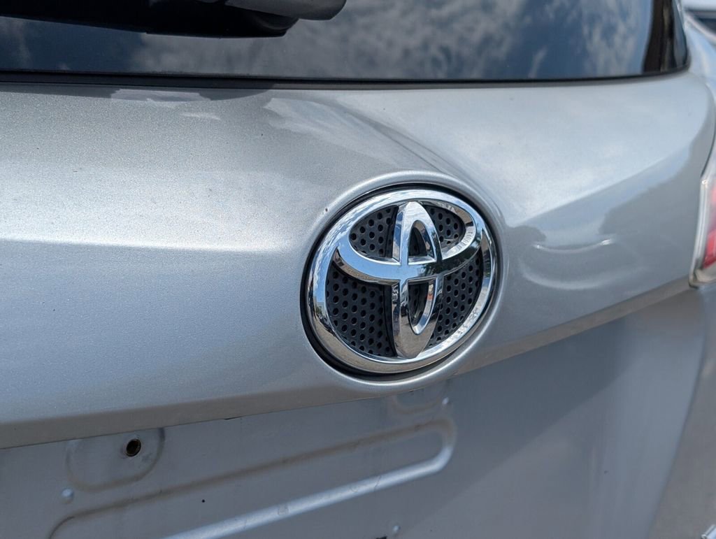 Used 2017 Toyota RAV4 XLE w/ Plus Special Value Package FWD image 16