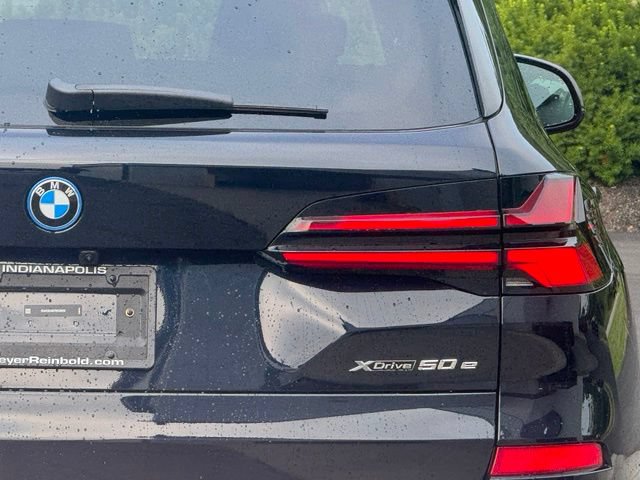 New 2026 BMW X5 xDrive50e w/ Executive Package AWD/4WD image 3