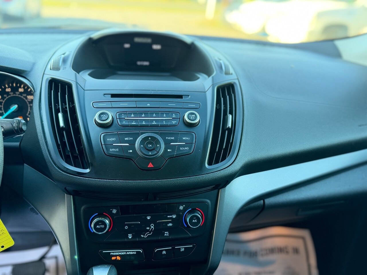 Used 2017 Ford Escape SE AWD/4WD image 12