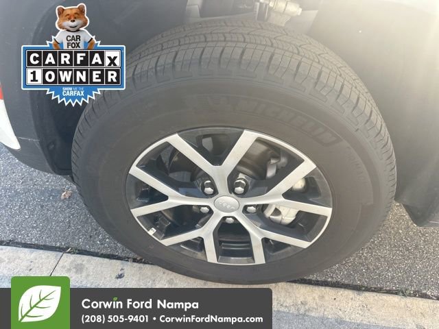 Used 2025 Jeep Grand Cherokee Limited image 9