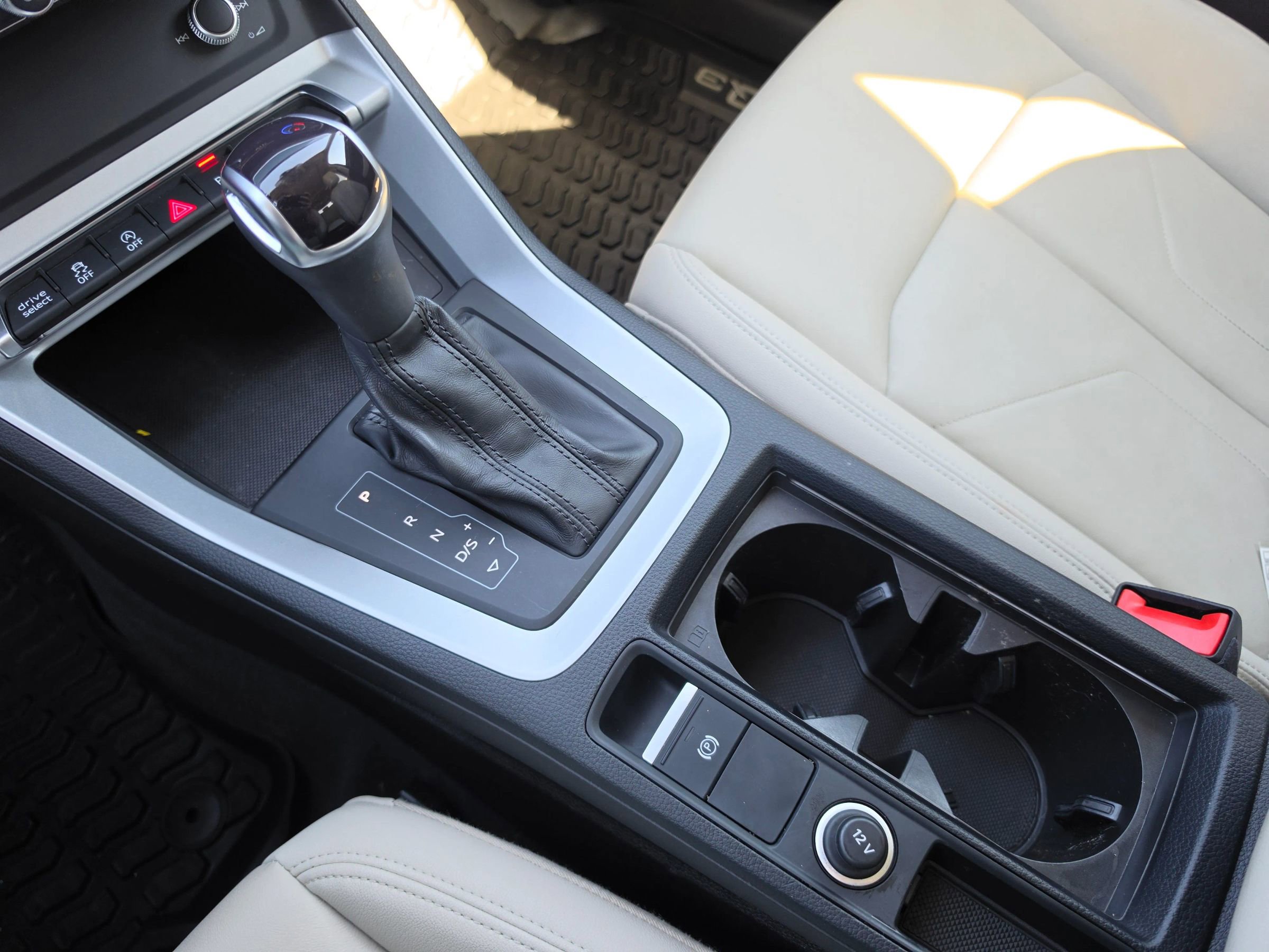 Used 2022 Audi Q3 2.0T Premium Plus AWD/4WD image 29