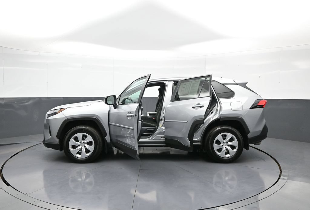 Certified 2024 Toyota RAV4 LE AWD/4WD image 42