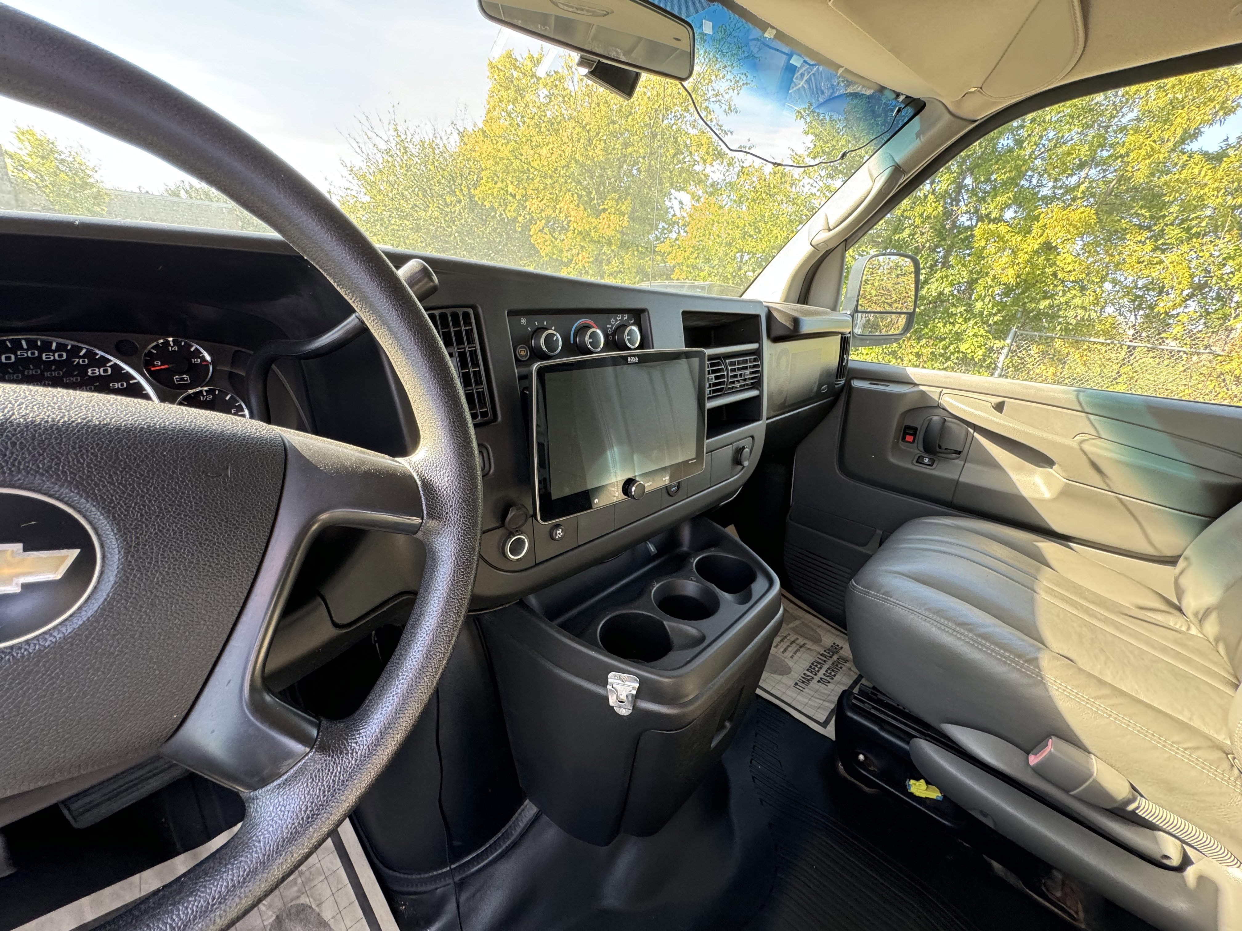 Used 2009 Chevrolet Express 1500 AWD Passenger w/ Power Package image 9