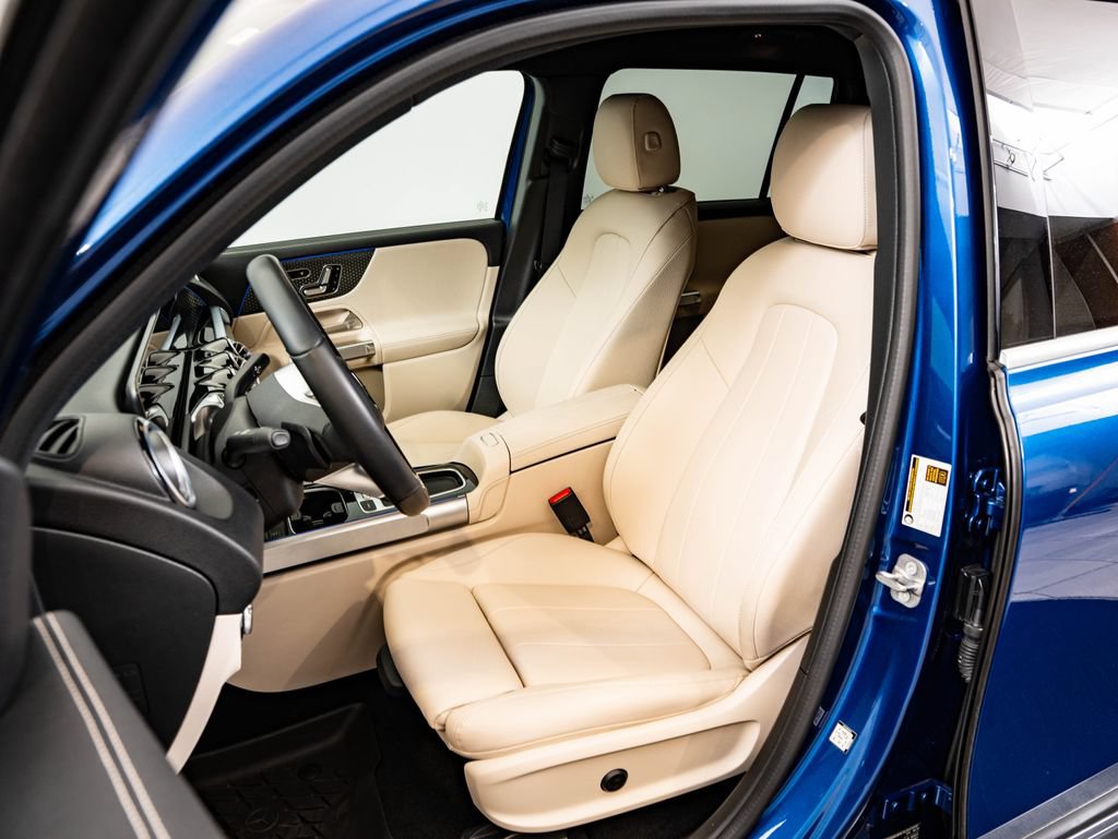 Used 2024 Mercedes-Benz EQB 300 4MATIC image 22