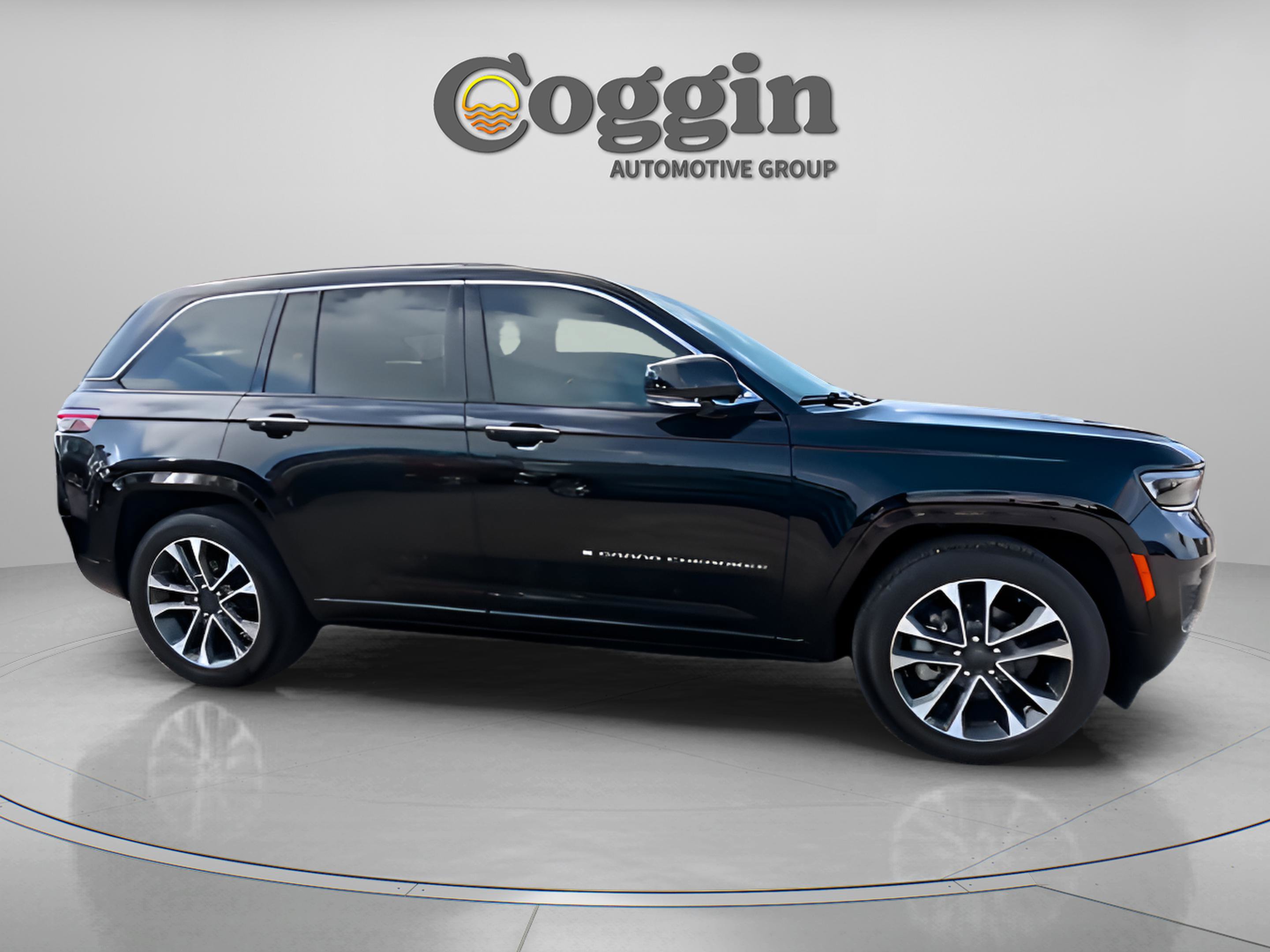 Used 2023 Jeep Grand Cherokee Overland w/ Adv Protech Group III image 11