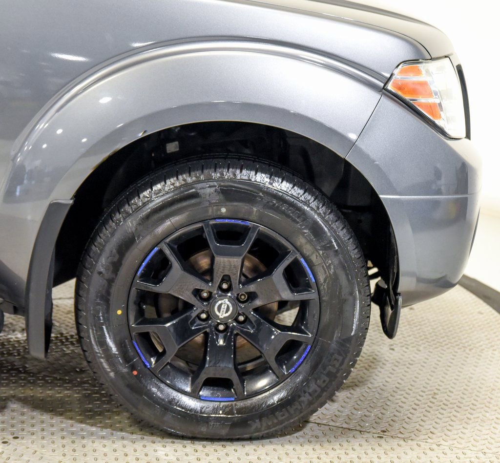 Used 2021 Nissan Frontier SV w/ Midnight Edition Floor Mats AWD/4WD image 10