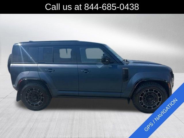 Used 2026 Land Rover Defender 110 image 4