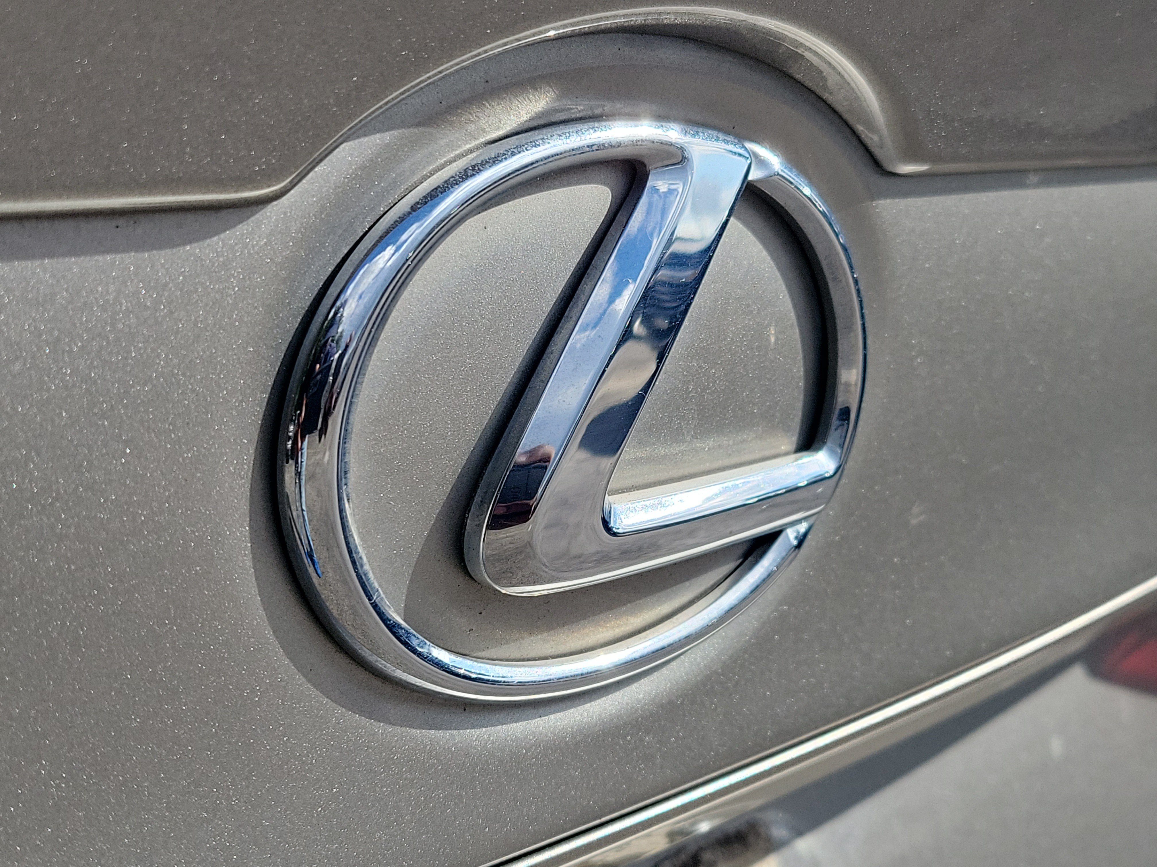 Used 2020 Lexus IS 300 F Sport w/ F Sport Package RWD image 10
