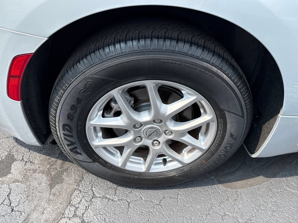 Used 2024 Chrysler Pacifica Touring-L FWD image 26
