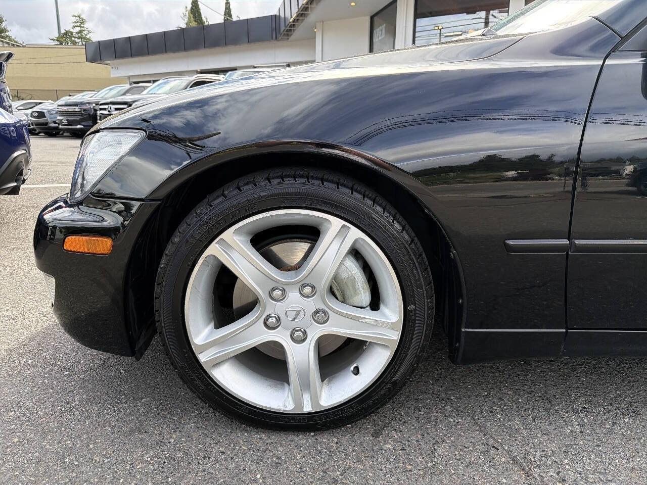 Used 2001 Lexus IS 300 RWD image 3