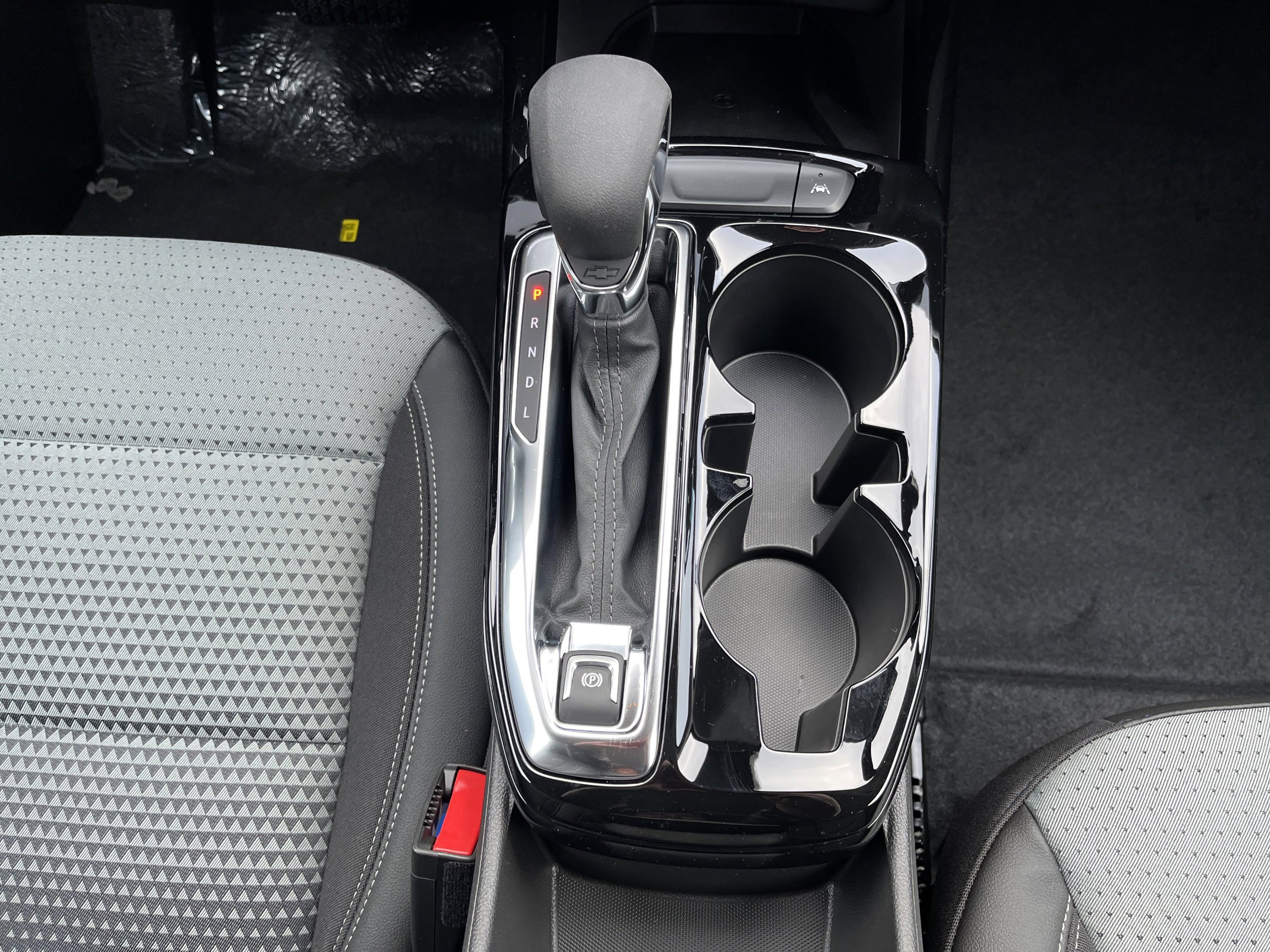 New 2026 Chevrolet Trax LT w/ Sunroof Package image 28