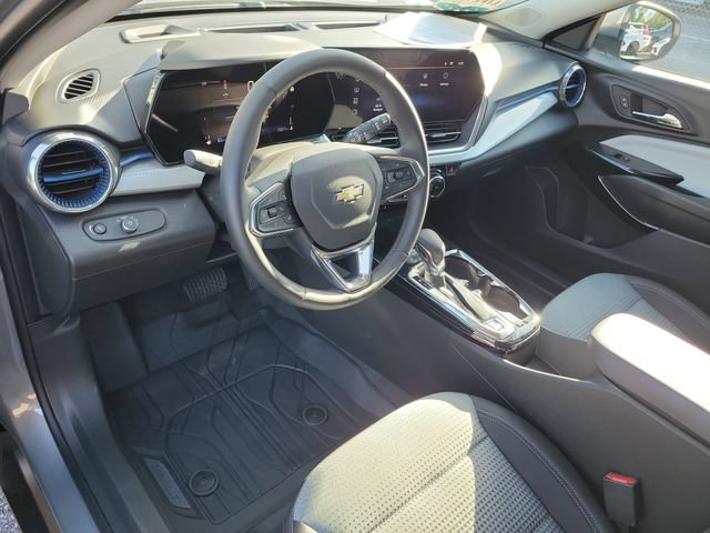 Certified 2025 Chevrolet Trax LT w/ Driver Confidence Package FWD image 19