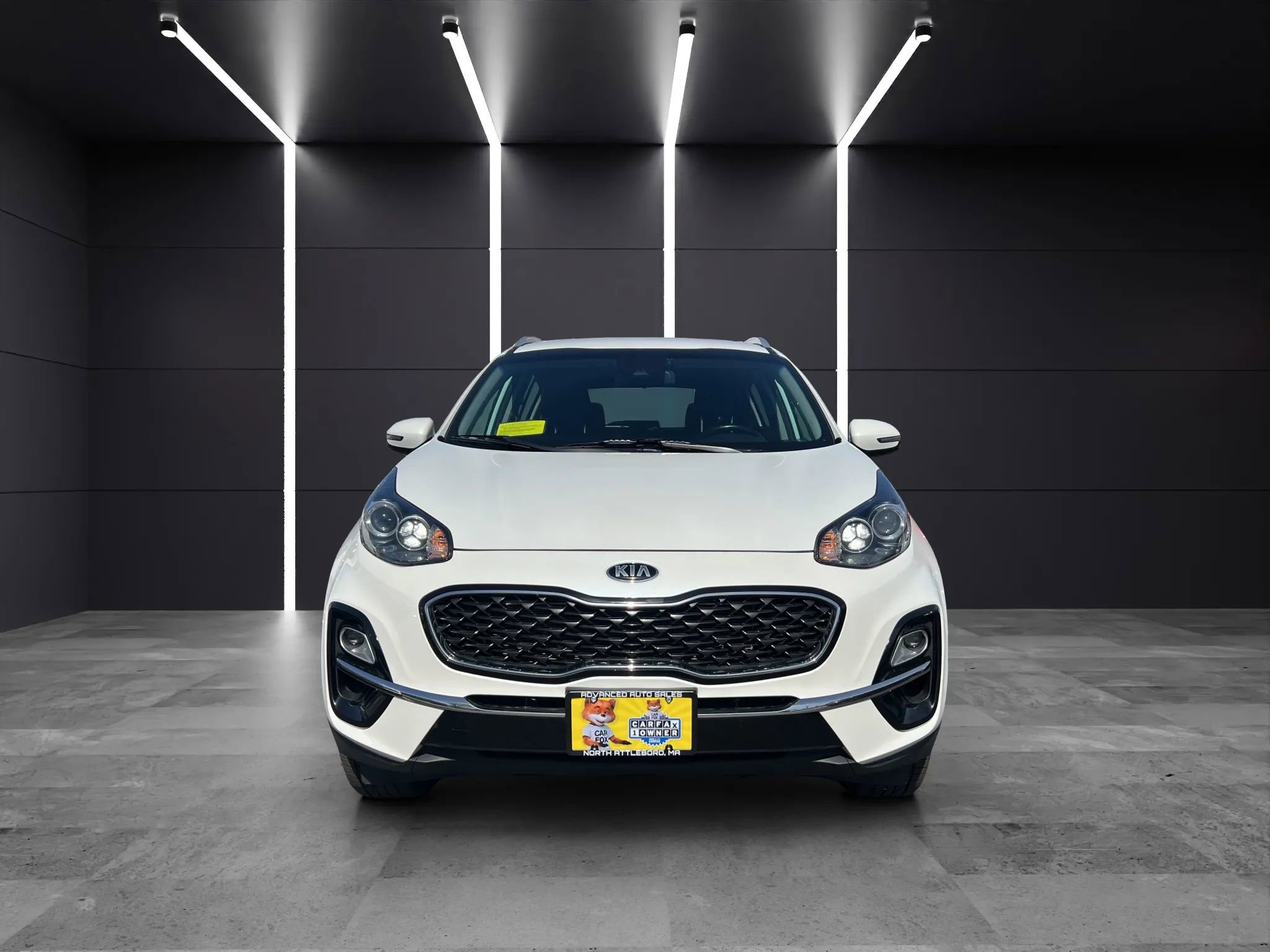 Used 2020 Kia Sportage EX image 2