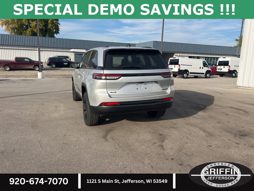 New 2025 Jeep Grand Cherokee Limited w/ Luxury Tech Group II image 14
