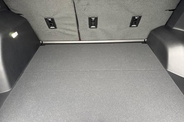 New 2026 GMC Terrain AT4 w/ Convenience Package III image 17