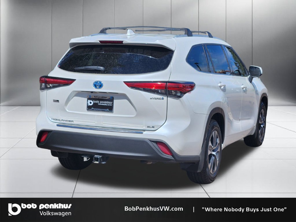Used 2022 Toyota Highlander XLE AWD/4WD image 25