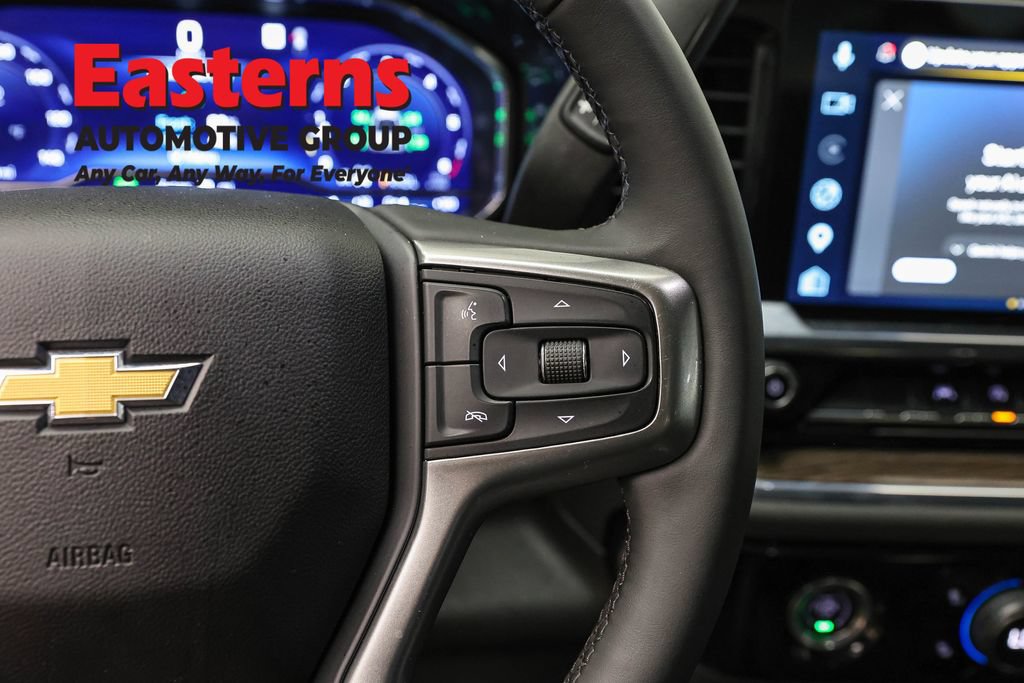 Used 2023 Chevrolet Silverado 1500 LT AWD/4WD image 16
