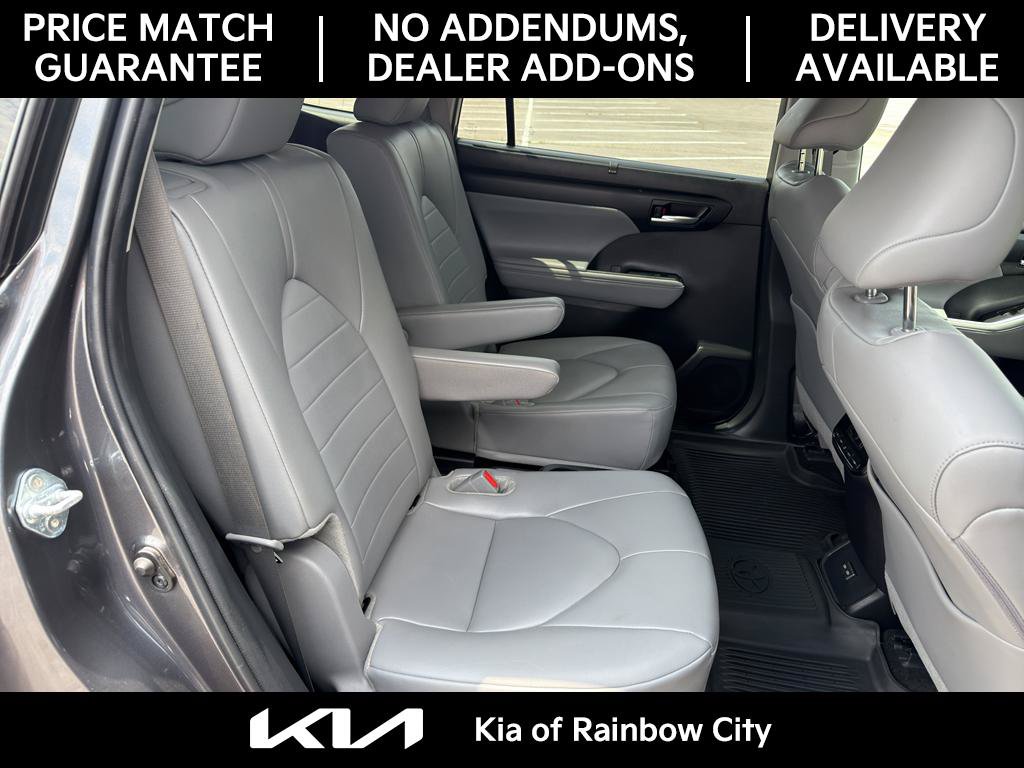 Used 2024 Toyota Highlander XLE FWD image 15