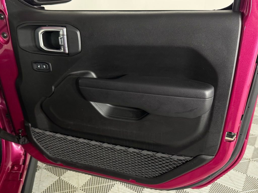 Used 2024 Jeep Wrangler Unlimited Rubicon image 34