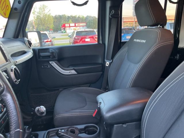 Used 2016 Jeep Wrangler Unlimited Rubicon w/ Connectivity Group AWD/4WD image 10