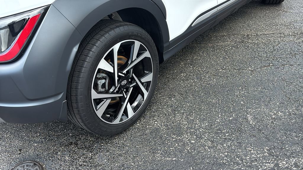 Used 2022 Hyundai Kona Limited AWD/4WD image 8