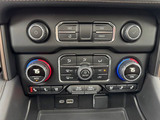 Used 2024 Chevrolet Suburban High Country AWD/4WD image 31