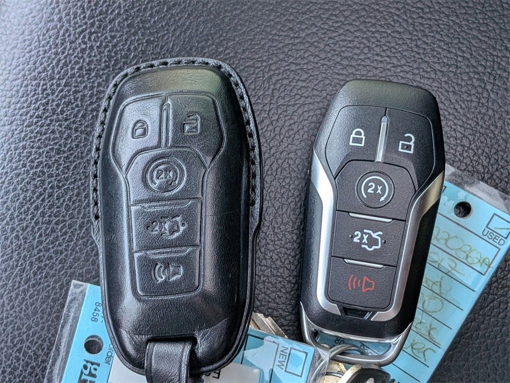 Used 2017 Ford F150 Lariat image 33