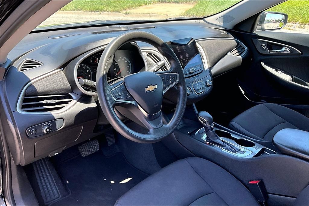 Used 2024 Chevrolet Malibu LS FWD image 11