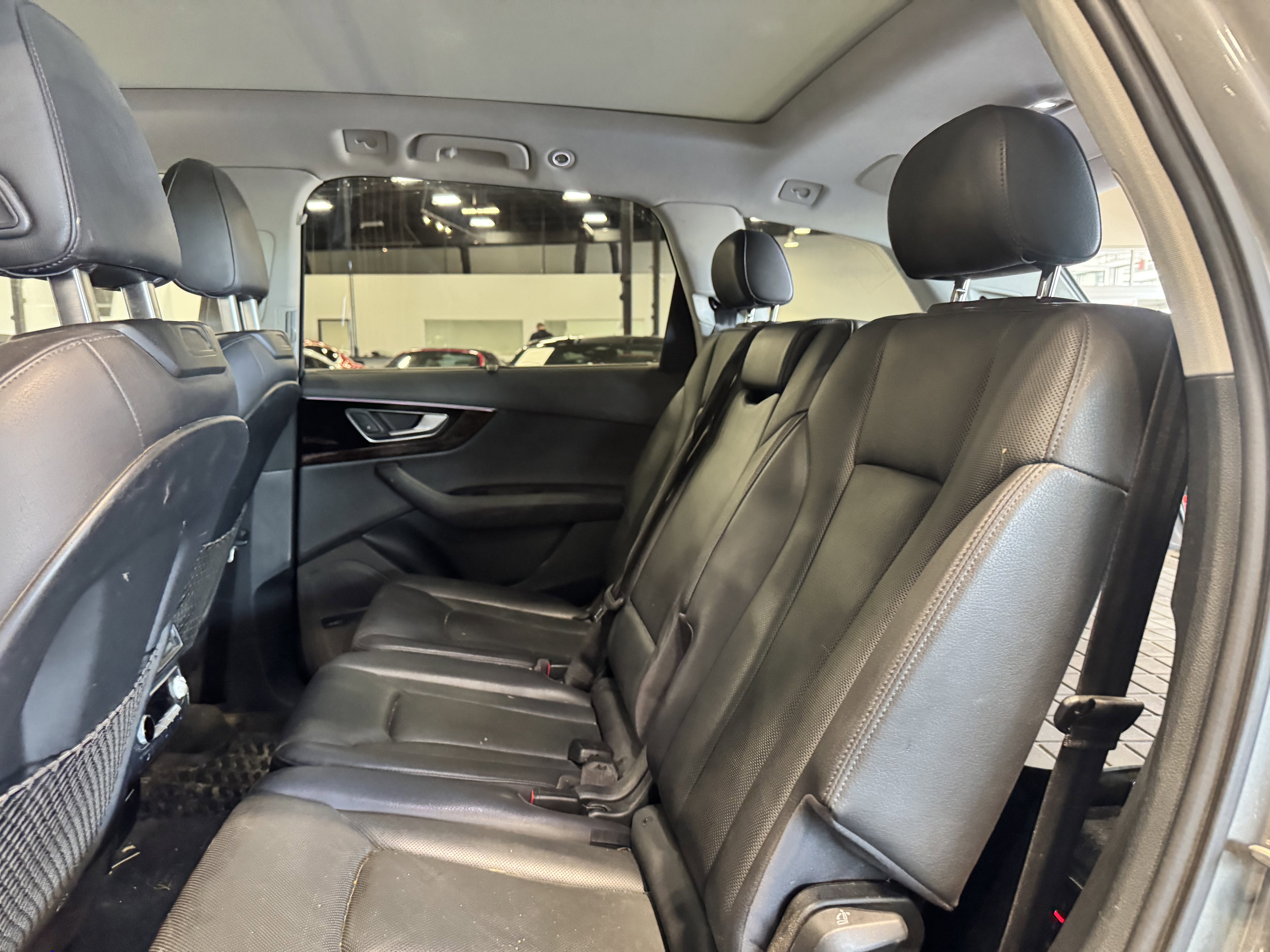 Used 2017 Audi Q7 3.0T Prestige image 12