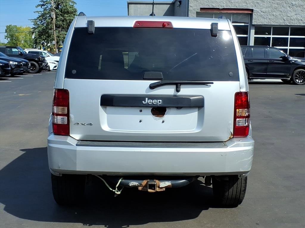 Used 2009 Jeep Liberty Sport w/ Popular Equipment Group image 4