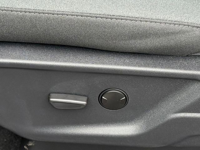 New 2025 Ford F150 Lightning XLT image 11