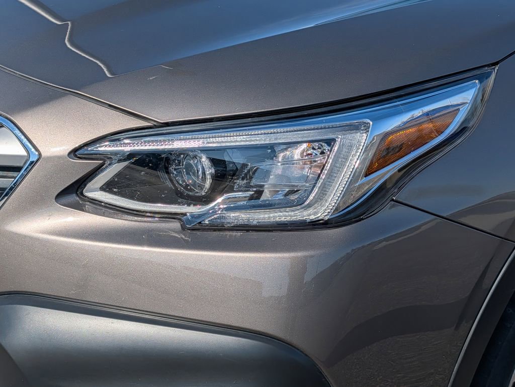 Used 2022 Subaru Outback Limited image 16