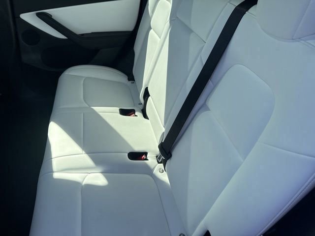 Used 2022 Tesla Model Y Performance image 9