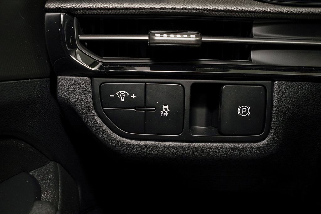 New 2026 Kia Sportage LX FWD image 19