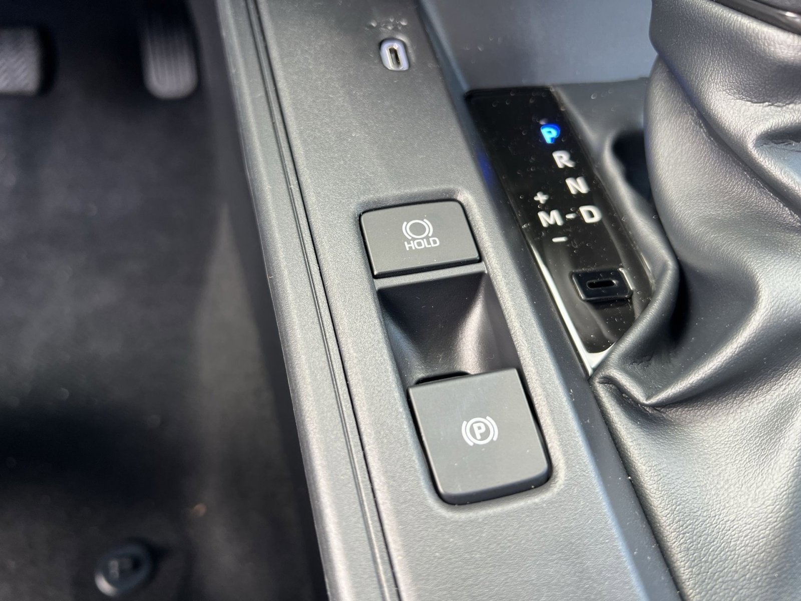 New 2026 Toyota Corolla Cross L image 24