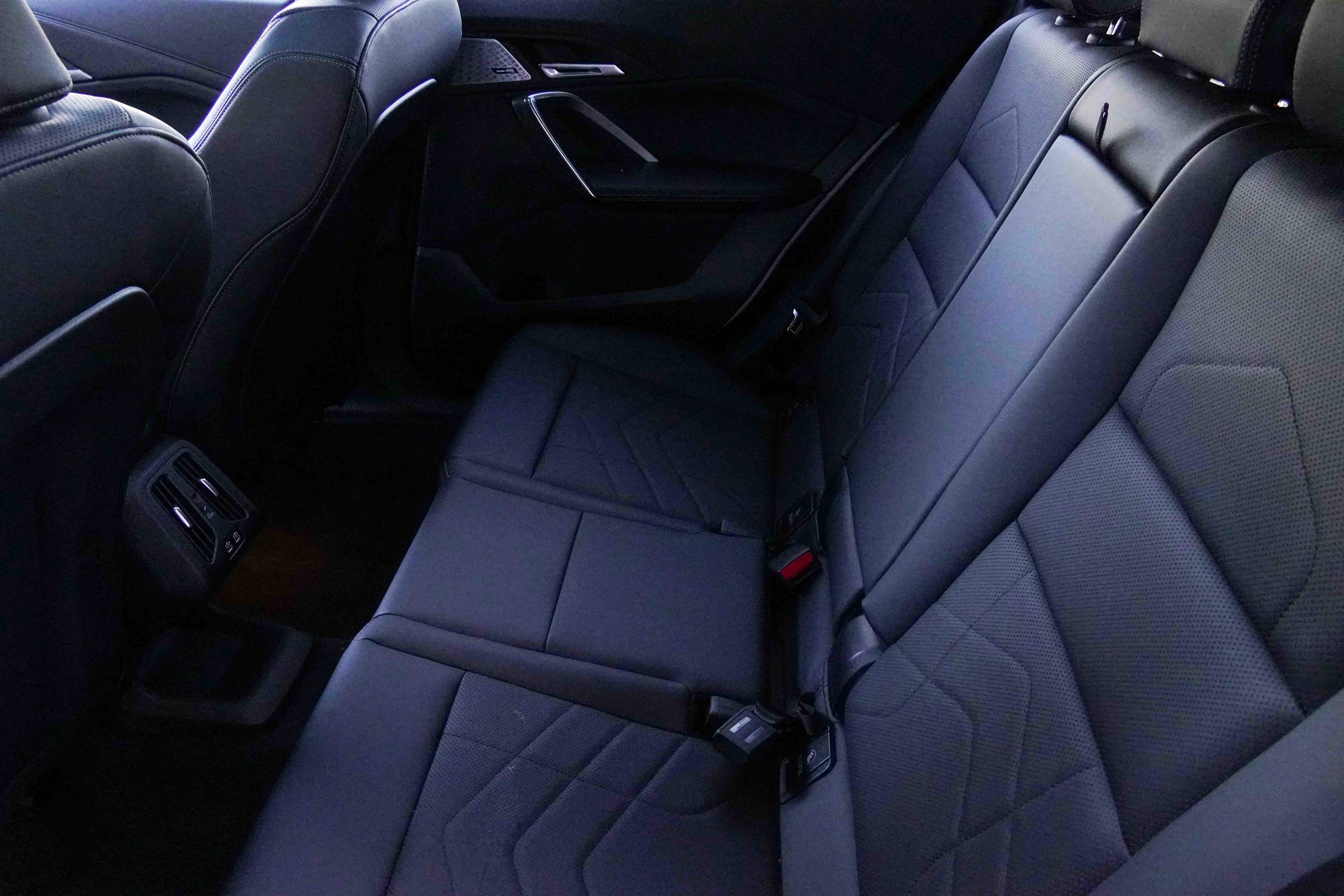 Certified 2025 BMW X2 xDrive28i w/ Premium Package image 36