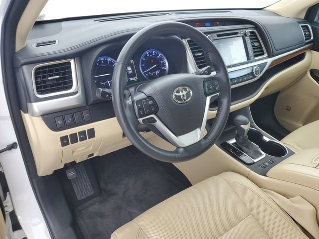 Used 2018 Toyota Highlander Limited FWD image 22