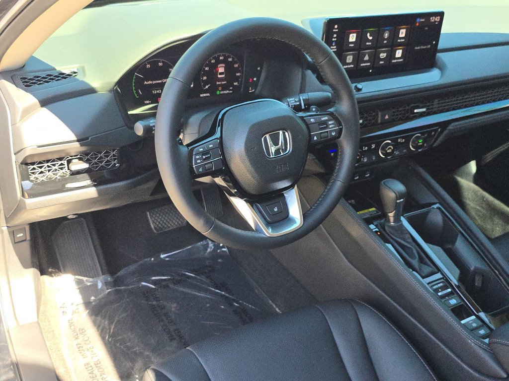 Used 2025 Honda Accord Touring image 19
