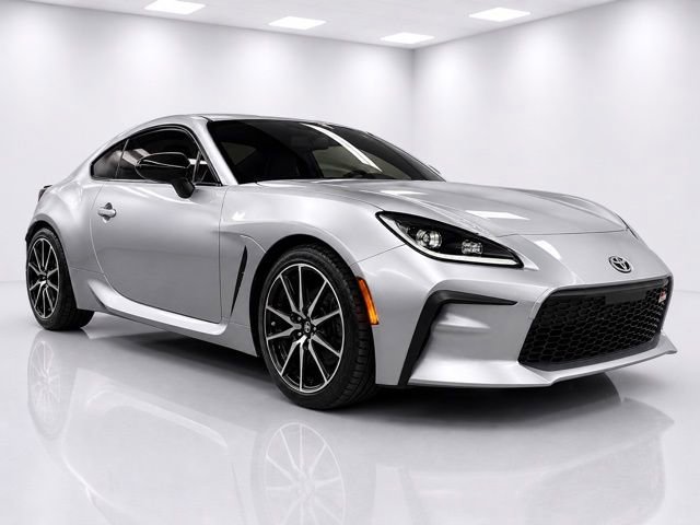 Used 2022 Toyota GR86 RWD image 3