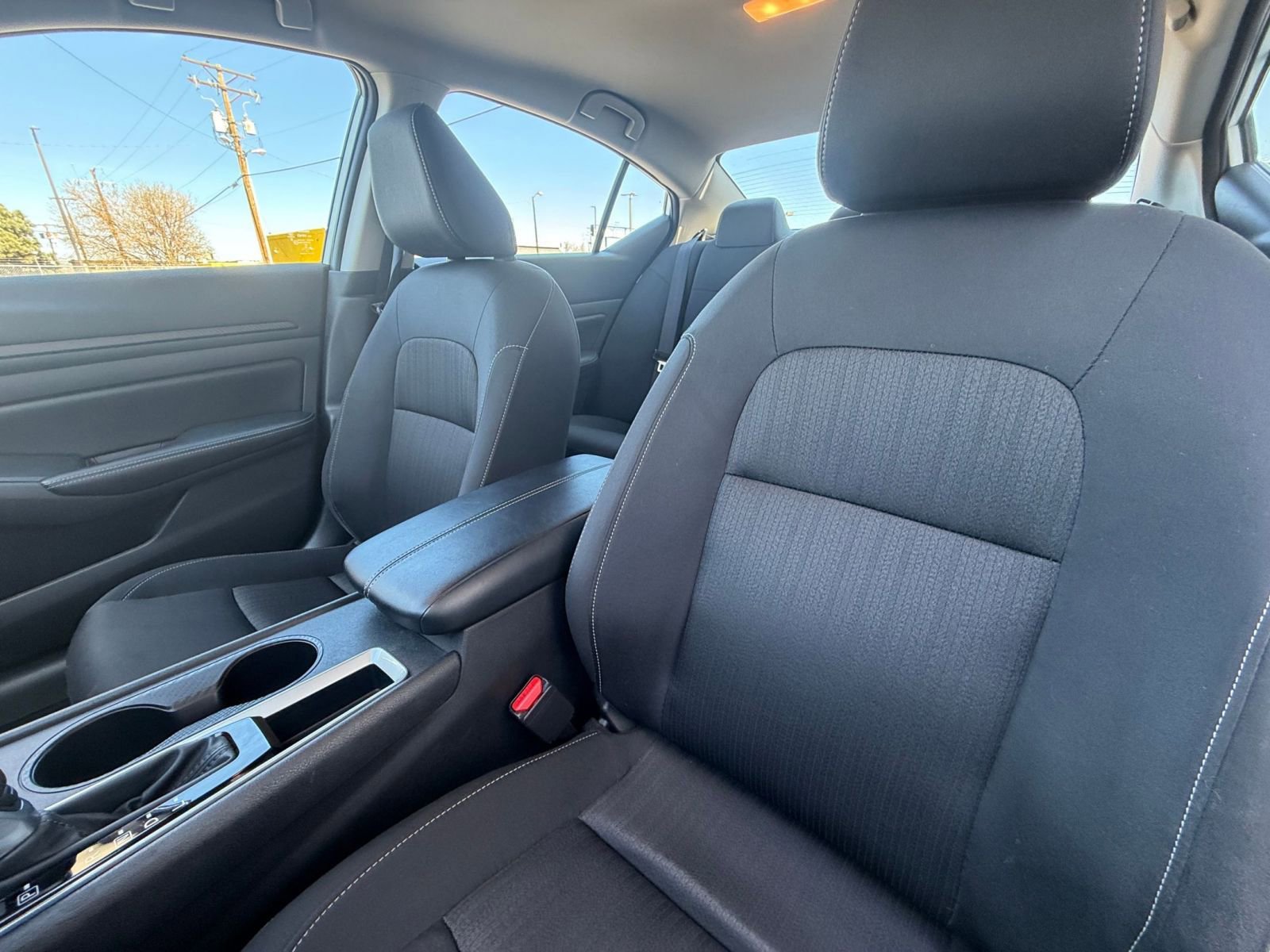 Used 2025 Nissan Altima 2.5 SV FWD image 34