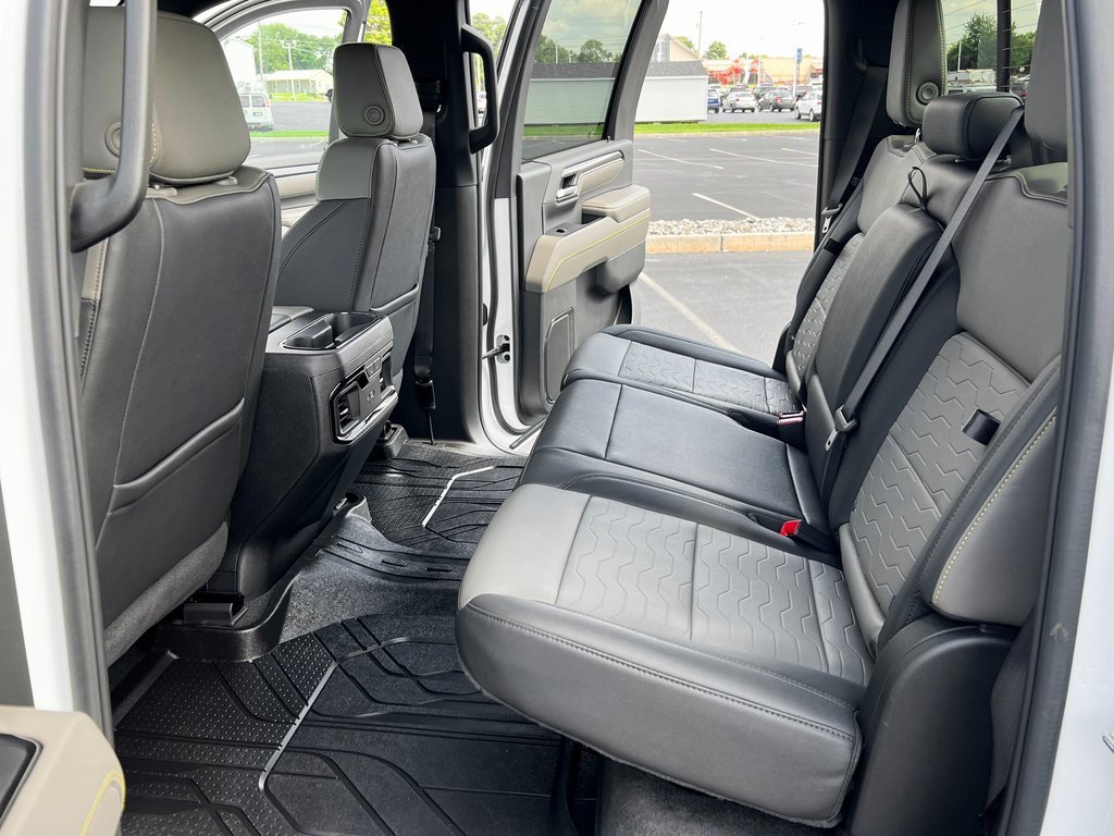 Used 2024 Chevrolet Silverado 2500 ZR2 w/ Technology Package image 20