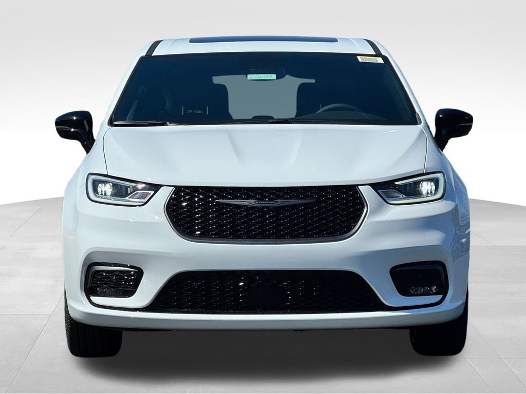 New 2026 Chrysler Pacifica Select FWD image 2