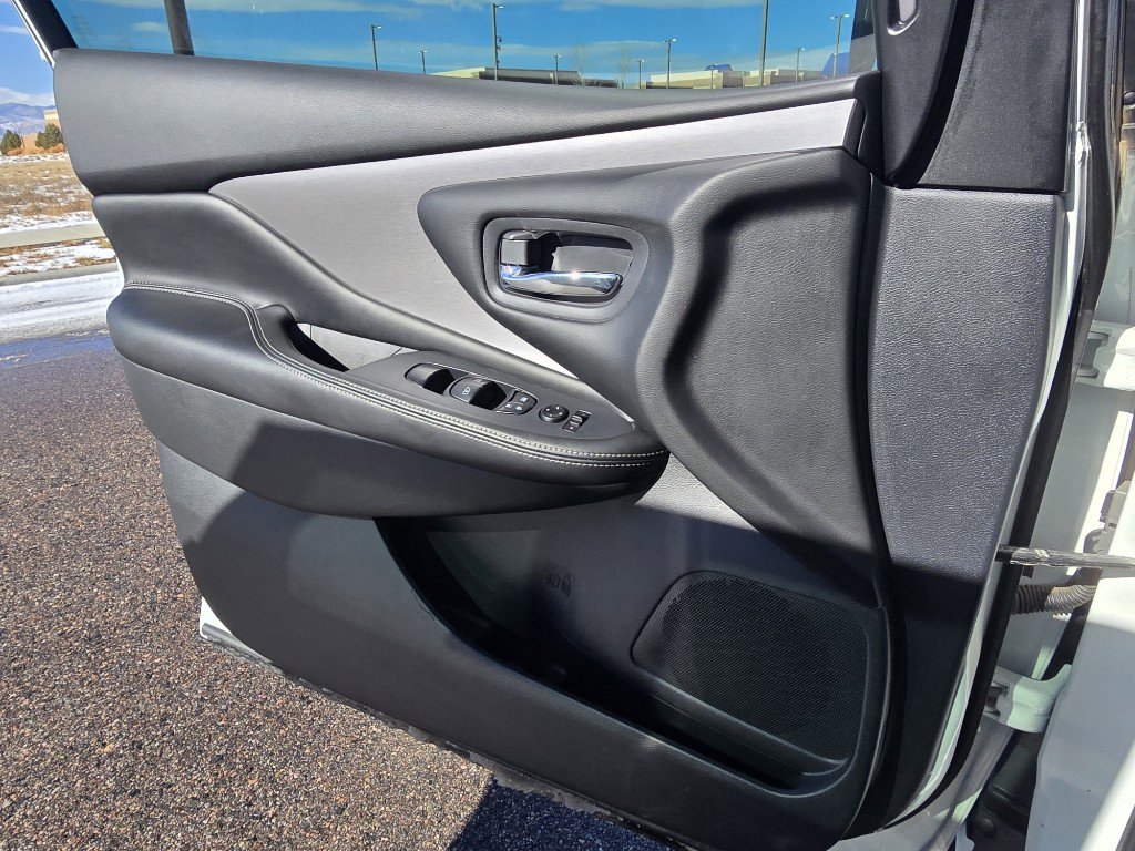 Used 2024 Nissan Murano SV image 17