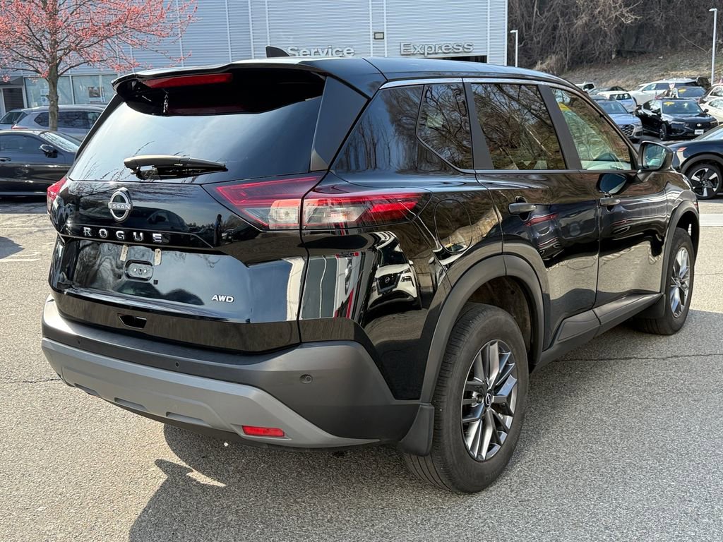 Used 2023 Nissan Rogue S AWD/4WD image 6