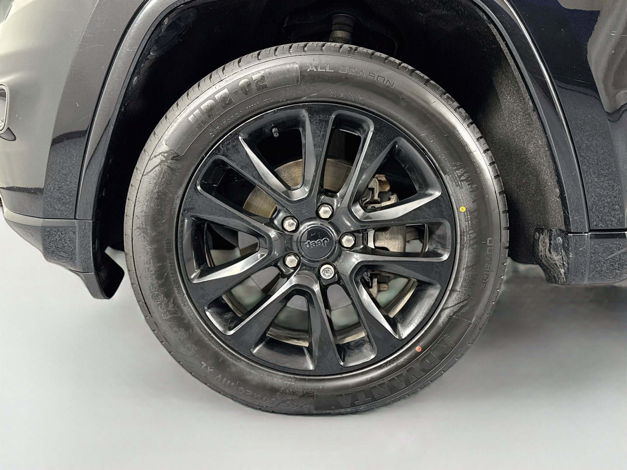 Used 2018 Jeep Grand Cherokee Altitude AWD/4WD image 31