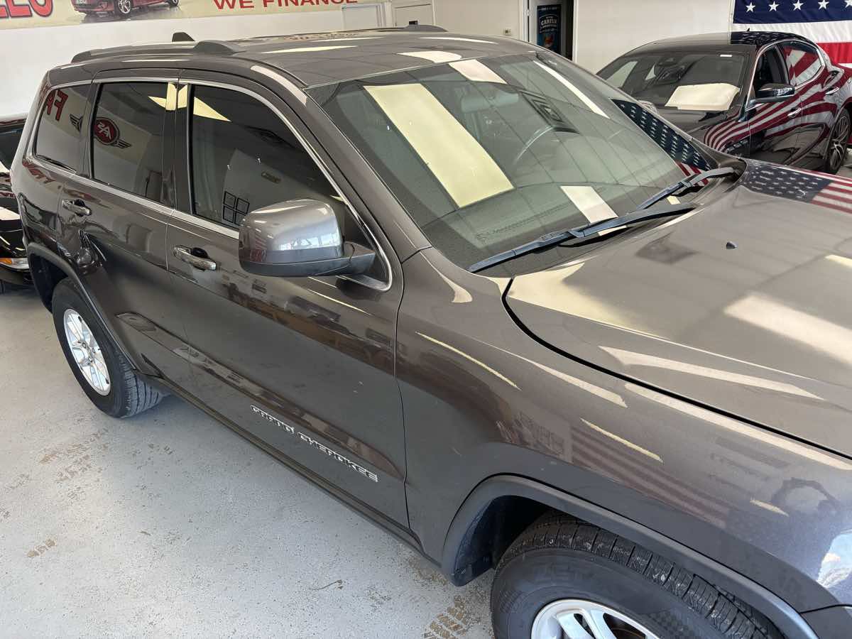 Used 2020 Jeep Grand Cherokee Laredo RWD image 4