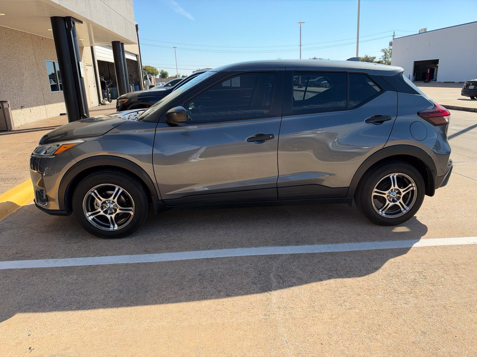 Used 2024 Nissan Kicks S FWD image 4