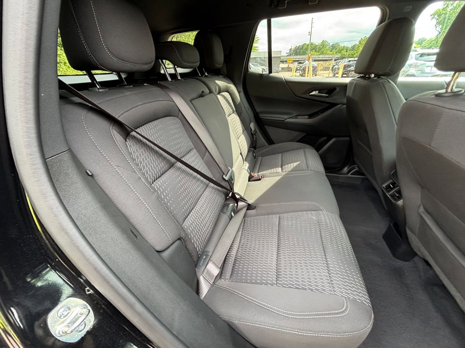 Used 2025 Chevrolet Equinox LT FWD image 38