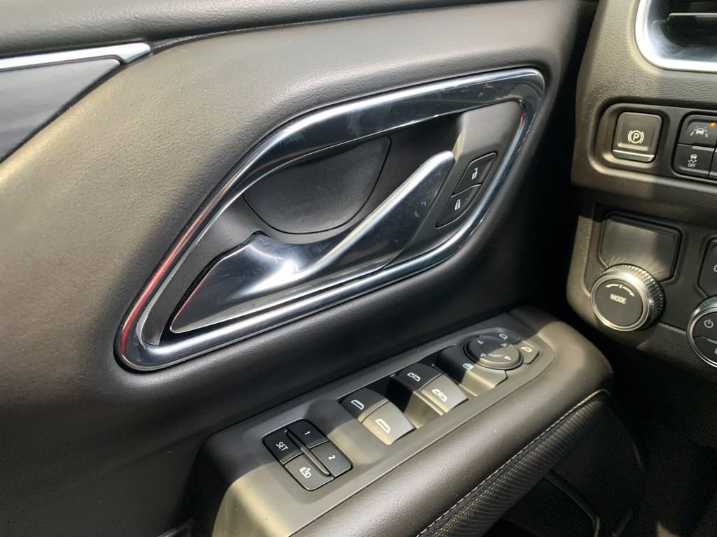 Used 2023 GMC Yukon XL SLT RWD image 25